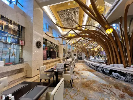 Menshine Gloria Plaza Hotel Shantou Отели рядом с достопримечательностью «Kelong Trees Garden»