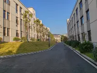 Jixi Huijia Nursing Home Hotel