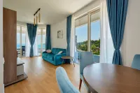 Skyline Resort Hotels in Бечичі