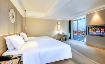 Hongyan Holiday Riverview Hotel (Chongqing Jiefangbei Hongyadong Branch)