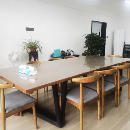 Dongmoshang Guesthouse (Luoyi Ancient City · Lijingmen · Shizi Street Branch)