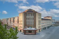 TUKE LIGHT HOTEL