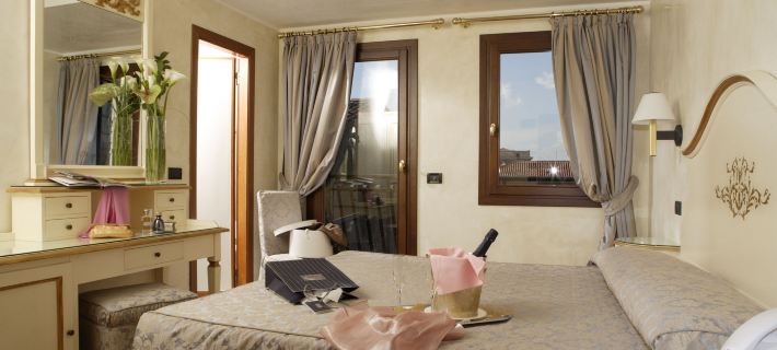 Hotel Carlton Capri Hotels in Venice