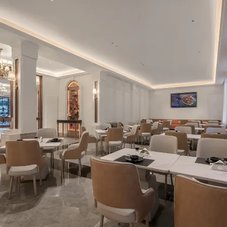 Vienna International Hotel (Hengdian World Studios Branch)