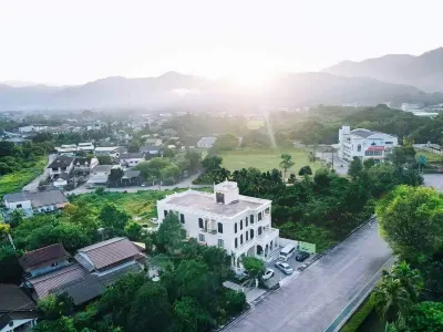 爸爸的夢飯店民宿 Phraya Damrongsucharit Mahisornphakdee Monument （Kho Su Jiang）附近的飯店