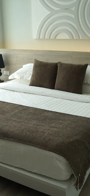 ห้องดีลักซ์ เตียงใหญ่ 1 เตียง