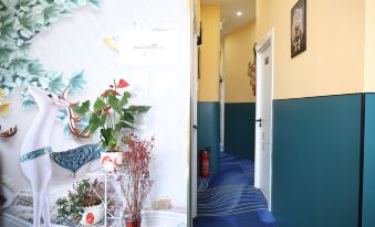 Harbin Qianhe Hotel (Harbin Jiangnan University City Zhengyi Road Subway Station Branch)