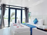 Olee SeaView Resort