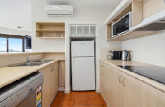 Tiki Hotel Apartments Surfers Paradise