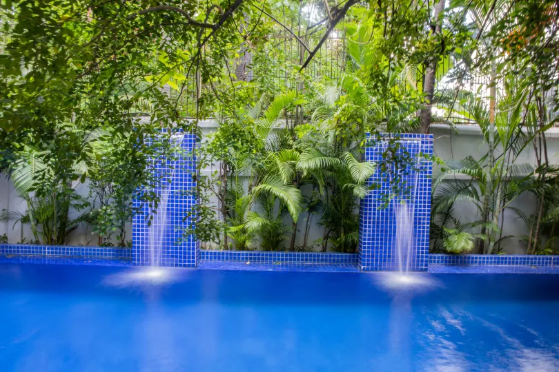 La Rose Suites