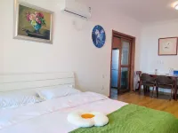 Yunshui Yijia Homestay (Ferris Wheel Park Store)