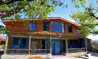 Nalati Jieshan Xiaozhu Homestay