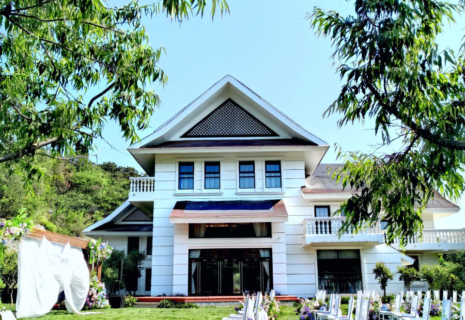 관산디 호텔 수영장