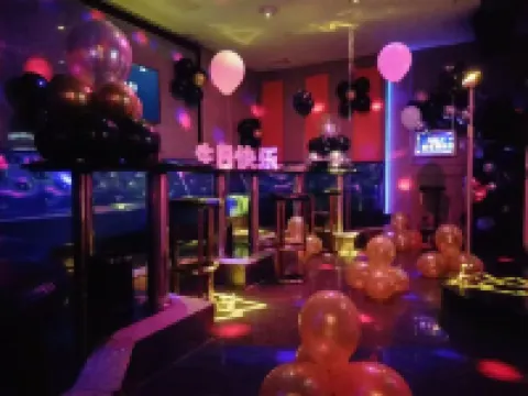 怡萊精品酒店（泉州西街鐘樓店）