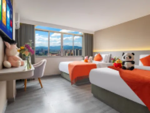 Lufeng Meiju Hotel (Yangchun Donghu Park Branch) Hotels in Yangchun