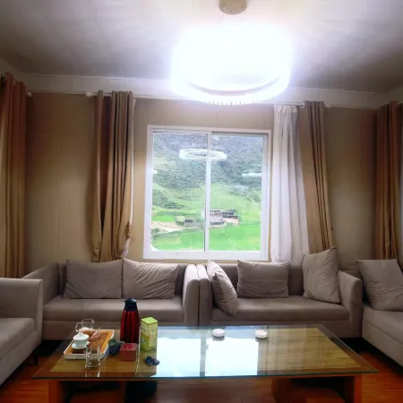 Cuopu Stream Camping Hotel