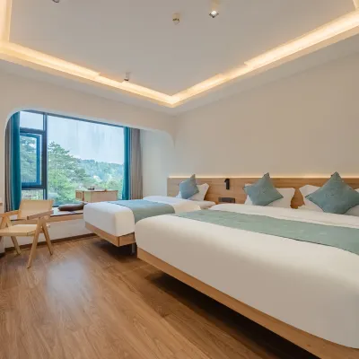 Lushan Gaoyi Hotel (Sudao Ruiqin Lake Side Store) Hotels near Lu Mountain Ropeway