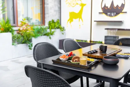 Fenghaiquelou Courtyard (Datong Ancient City Daiwangfu Store)