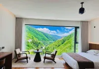 Ten miles of mountains and rivers light luxury B&B (Siguniang Mountain)