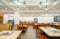 Banshan Yueshe Theme Art Holiday Hotel