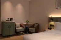 EZZI HOTEL (Wanda Plaza Branch, Ningde High speed Railway Station)