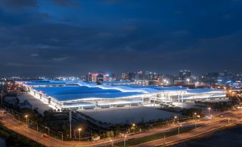 Honghai Hotel (Shenzhen International Convention and Exhibition Center Guozhan South Subway Station)