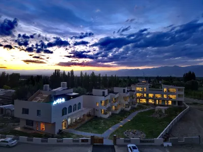 Tekes Shanchuan Yu Jiumei Homestay