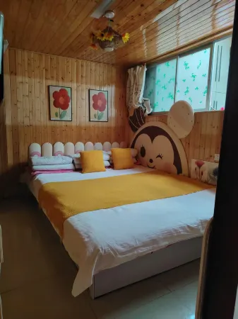 Saihanba Hanxu Farm Stay (Linyuan Road) Отели рядом с достопримечательностью «Qixing Lake»