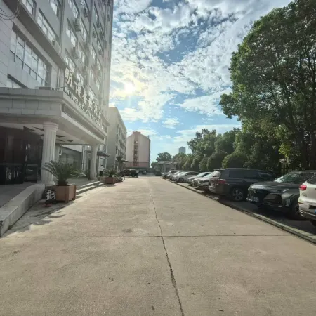 Anlu Mingbo Xinyi Hotel (Anlu Secondary Vocational School Branch)