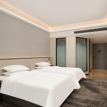 Howard Johnson Liquor Capital Hotel luzhou فنادق في لوجَو