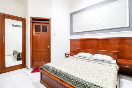 Hotel Limaran 1 Отели в г. Gondomanan