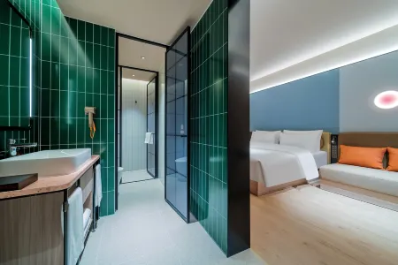 Orange Hotel (Chongqing University Town Xijie) Отели рядом с достопримечательностью «Chongqing Vocational College of Electronic Engineering University City Campus - Mechanical and Electrical Engineering Center»