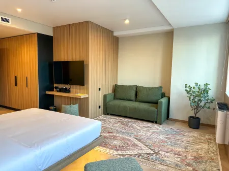 Resident Hotel Abay(opened in 2025) Отели рядом с достопримечательностью «Музей народных музыкальных инструментов им. Ыхласа»