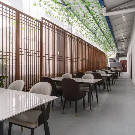 Dazhu Jinyi Smart Hotel