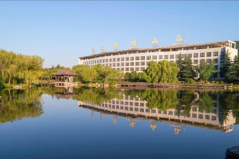 New Century Fengming Resort