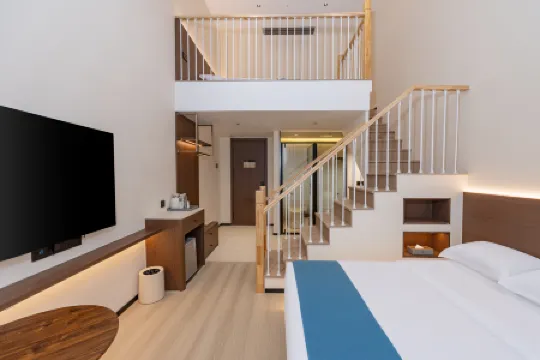 Quxiang Yazhu Chufeng Courtyard Homestay (Jiuge Alley)