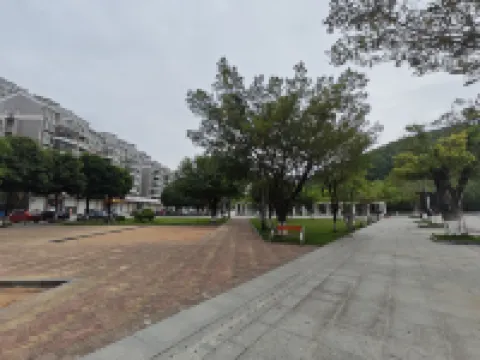 Fusui Platinum Four Seasons Hotel Hotels in Fusui