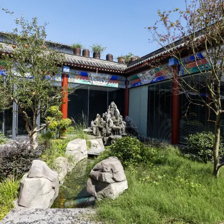LuoYang ZiChen Courtyard Hotel