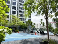 Nova Saujana by Favspace Các khách sạn gần Sân bay Sultan Abdul Aziz Shah