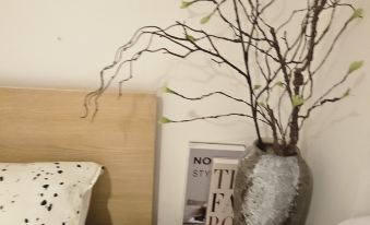 Yongsan Hyochang Park 3 minutes, breakfast included, luggage storage service,