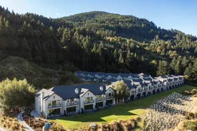 Platinum Queenstown Luxury Villas Hotels in 