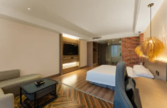 Baina Hotel (Ningbo Laowaitan Shuguang Metro Station Branch)