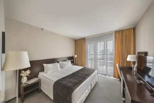 Аванта Отель-центр Отели рядом с достопримечательностью «Новосибирский государственный краеведческий музей»