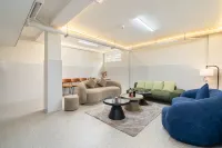 KN9 Holiday Villa