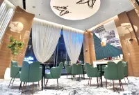 365 City Hotel