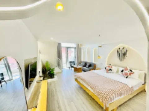 Lanyueju Riverside Vacation Boutique Stay (Gaozhuang Xishuangjing Starlight Night Market)