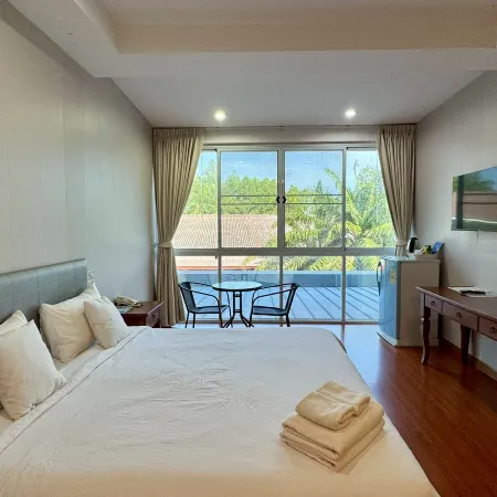Baan Suan Khun Ta and Golf Resort