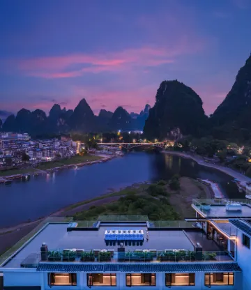 Wyndham Garden YangShuoWestStreetRiverView โรงแรมใกล้ถนนหยางโช่วตะวันตก