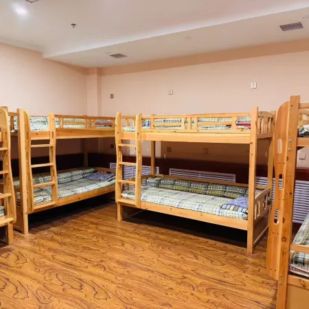 Golden Wheel Hotel