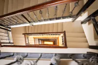 Marlo Hotels